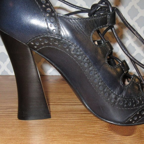 Tory Burch Astrid Lace up Vintage Inspired 5.5 M - Picture 11 of 13
